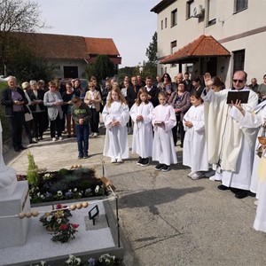 Blagoslov kipa Kraljice Mira u Župi Uznesenja BDM u Tuhlju